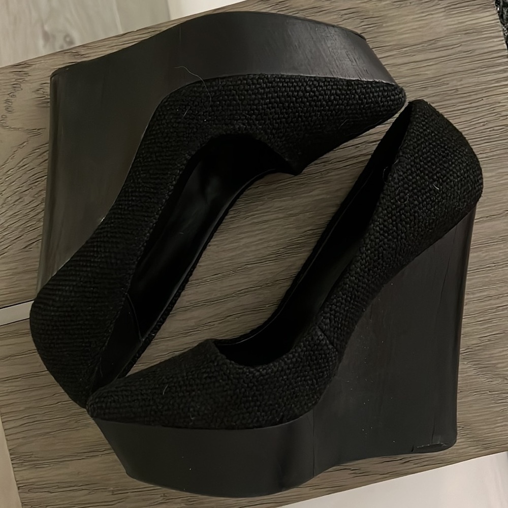 Black platform - Picture 2 of 4